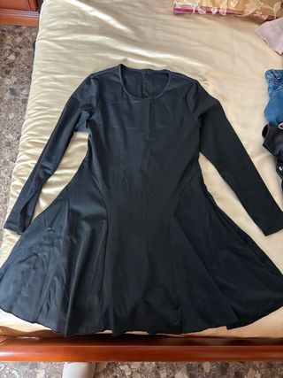 Vestido negro manga larga
