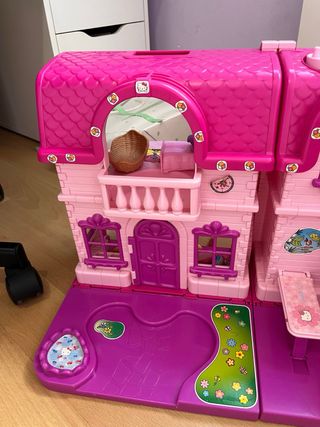 Casa de muñecas Hello Kitty rosa