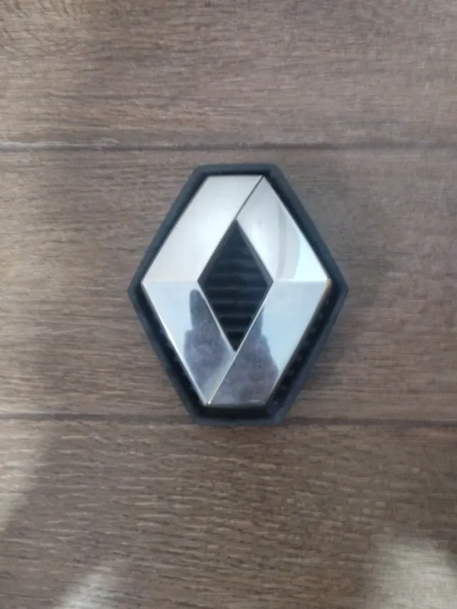 Emblema Renault Megane 2004