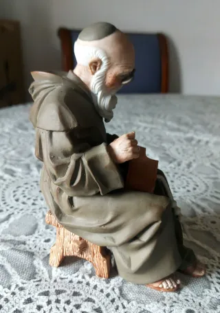 Figura Fraile Lector Porcelana Algora