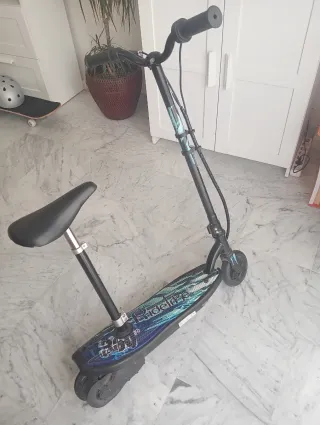Patinete eléctrico con sillín
