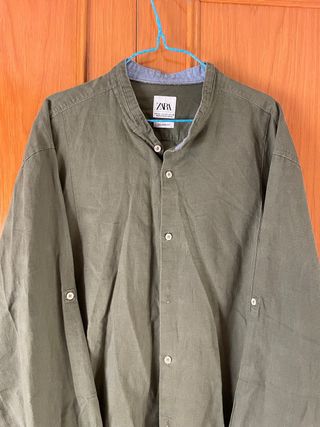 Camisa Zara verde cuello mao