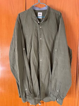 Camisa Zara verde cuello mao