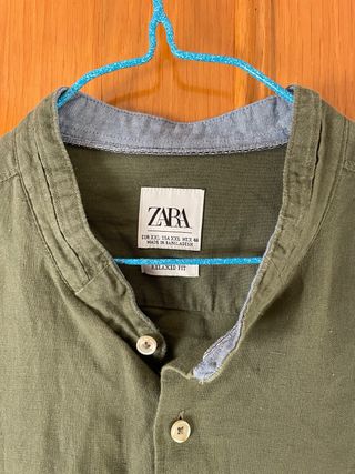 Camisa Zara verde cuello mao