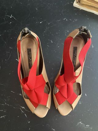 Zapatos Zara Talla 37 Beige y Rojo