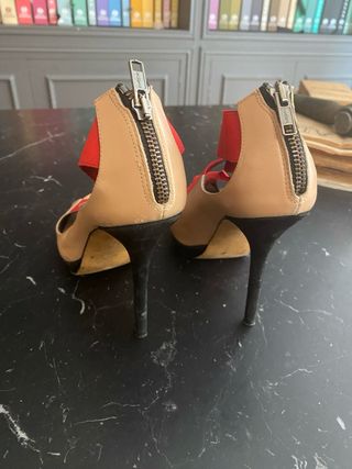 Zapatos Zara Talla 37 Beige y Rojo