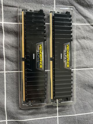 Corsair Vengeance LPX DDR4 RAM 3000MHz 