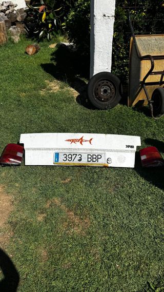 Portón trasero Ford Escort MK4