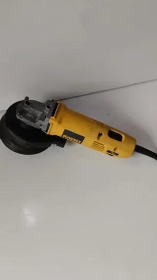 Amoladora Angular DeWalt para chapista