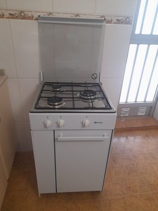 Hornillo de gas blanco