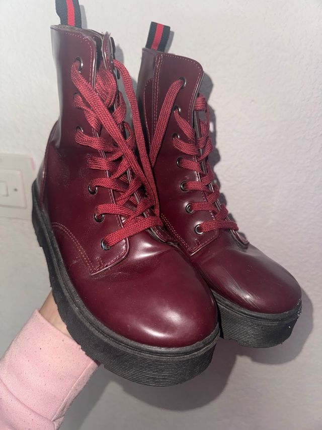 Botas de plataforma color burdeos
