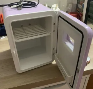 Mini nevera cosmética Tyger nueva