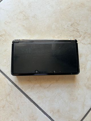Nintendo 3DS Nera con Dock e Caricatore