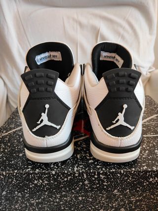 Zapatillas J݉ord݉an 4 Retro - Talla 42