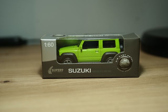 Welly Suzuki Jimny 1:60 Verde