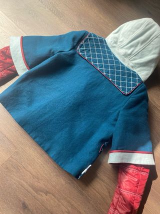 Chaqueta Holy Preppy azul y roja