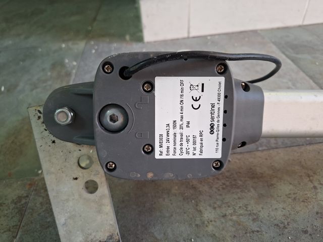 Brazos Puerta Garaje SCS Sentinel