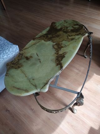 Mesa de centro de mármol y bronce