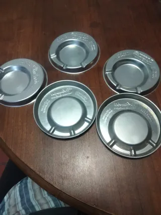 N. 5 Posaceneri pubblicitari