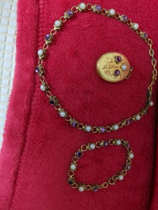 Collar y pulsera con detalles morados, 
 vintage 
