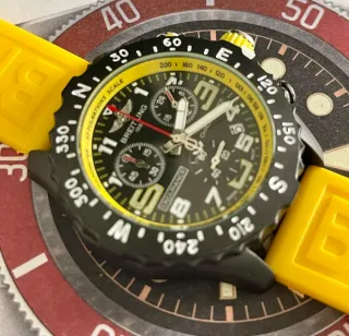 Reloj Cronógrafo Negro/Amarillo (Nuevo)