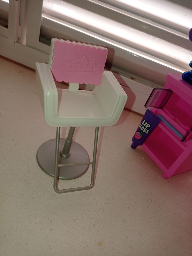 Barbie Extra Tocador y Accesorios