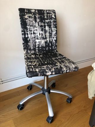 Silla de escritorio con ruedas