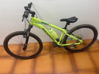 Bicicleta Rockrider st100 amarilla talla S