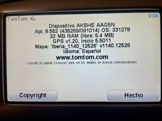 Navegador GPS TomTom XL con accesorios