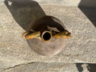 Anfora antica in terracotta. 