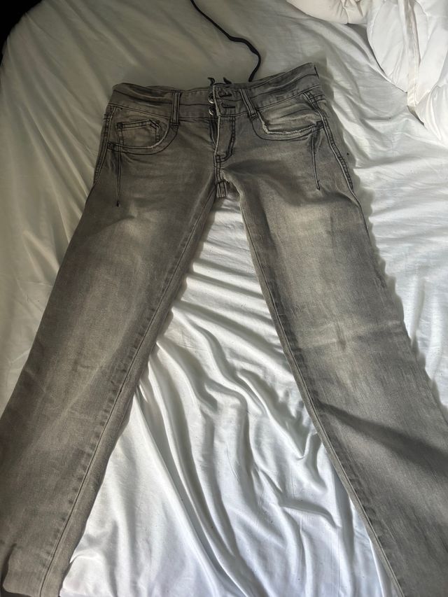 Pantalones vaqueros grises tiro bajo y2k