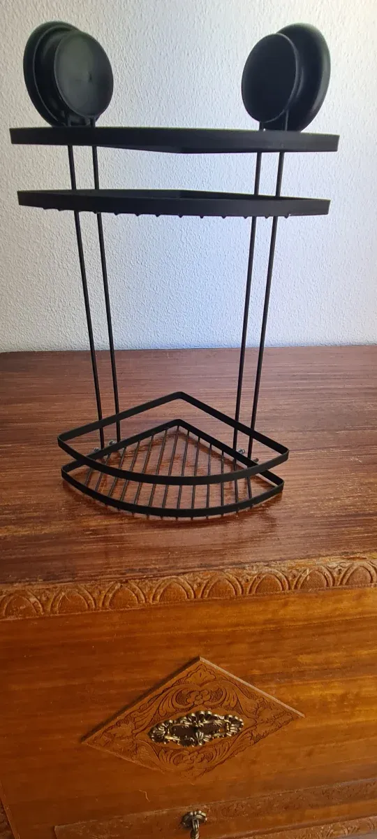 Estantería esquinera negra