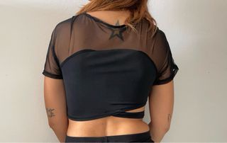 Camiseta Crop Malla Negra