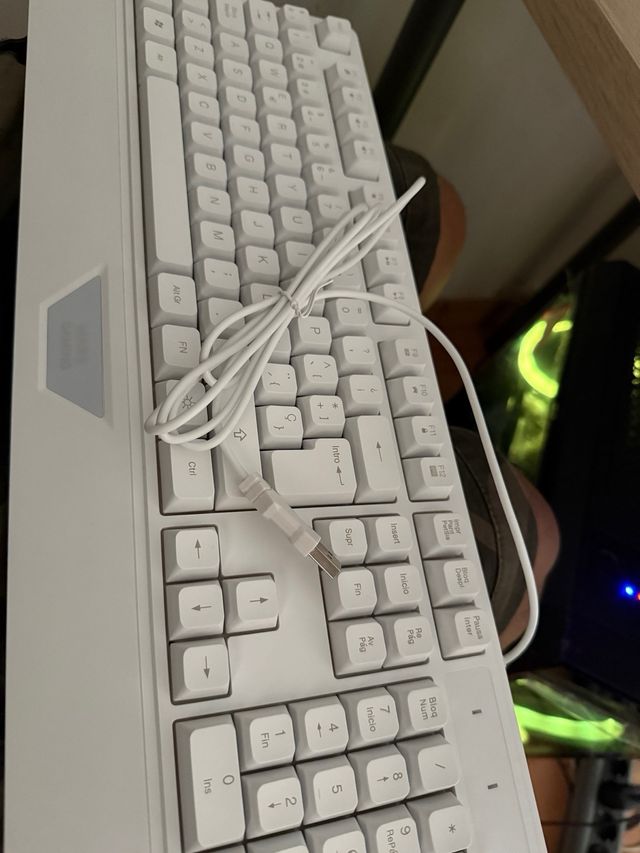 Teclado Mars Gaming RGB