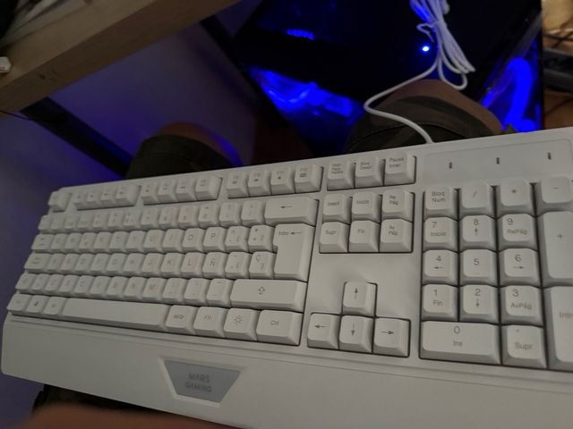 Teclado Mars Gaming RGB