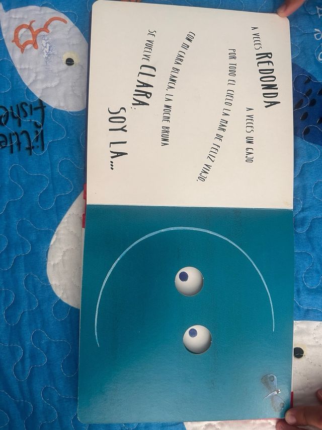 ¿De noche quién Soy?; Solapas de tela y u...