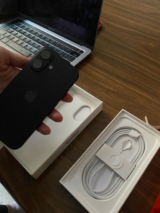 iPhone 16 nero opaco Nuovo Accetto lo scambio per iphone14 