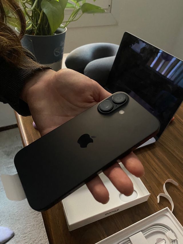 iPhone 16 nero opaco Nuovo Accetto lo scambio per iphone14 