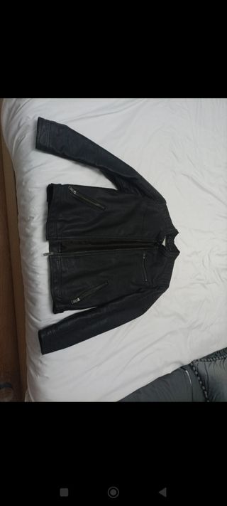 Chaqueta Jack & Jones polipiel estilo motero
