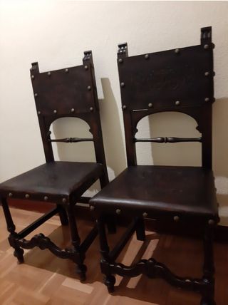 Juego de 2 Sillas Antiguas de Madera