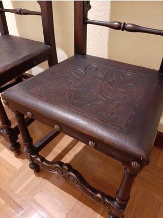 Juego de 2 Sillas Antiguas de Madera