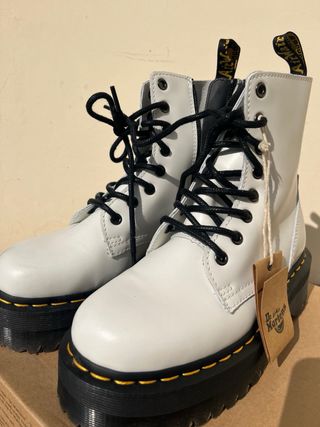 Dr. Martens bianche platform nuove