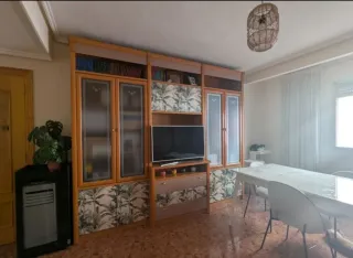 Mueble comedor madera y cristal