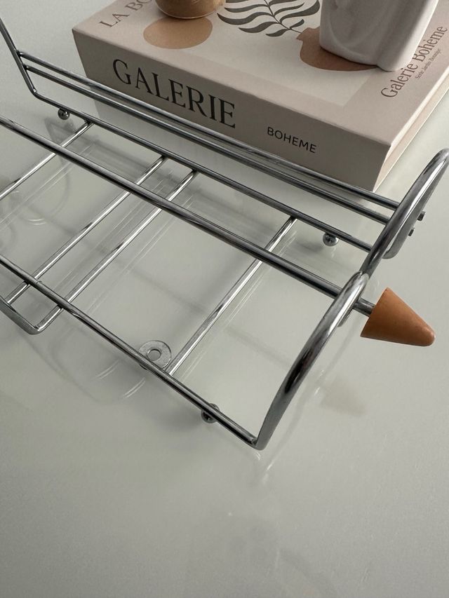 Servilletero de pared metal y madera