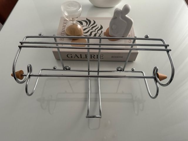 Servilletero de pared metal y madera