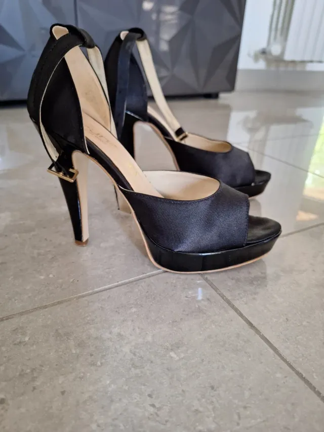 Scarpe con tacco nere "Made in Italy"