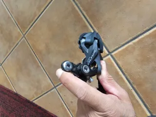 Desviador trasero Shimano Altus