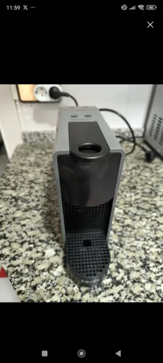 Cafetera Nespresso Krups Essenza Mini