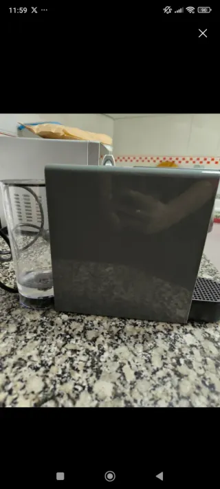 Cafetera Nespresso Krups Essenza Mini