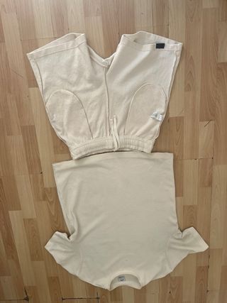 Conjunto beige camiseta y shorts Zara 